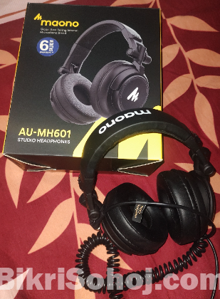 Condnser Microphone, Sound Card, Studio Headphn Compact Set